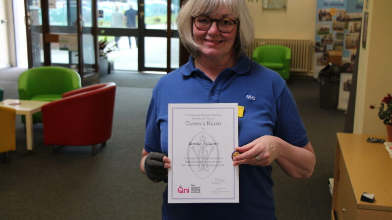 Dementia nurse wins award