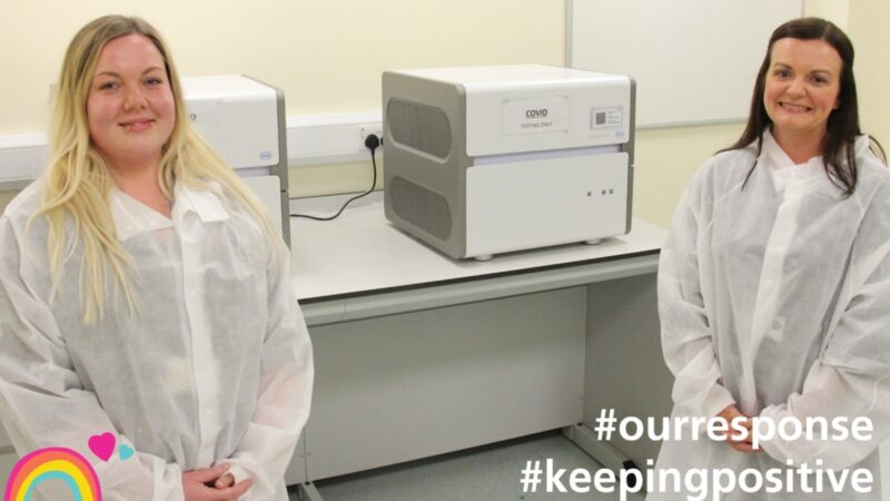 Biomedical scientists Emma and Robyn